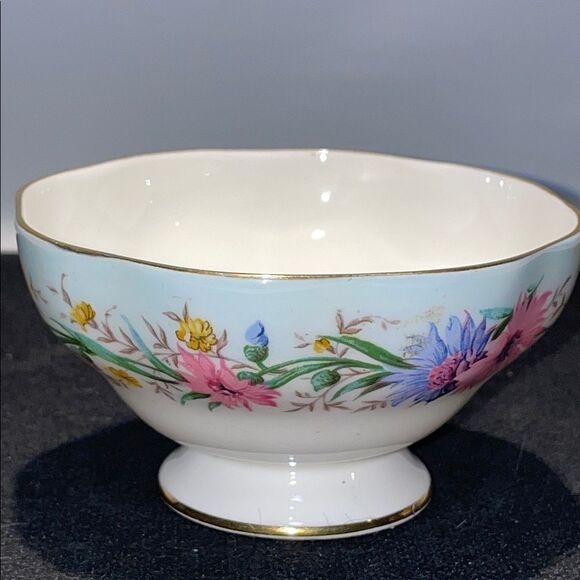 Floral Cream and Sugar Set - Picture 9 of 11